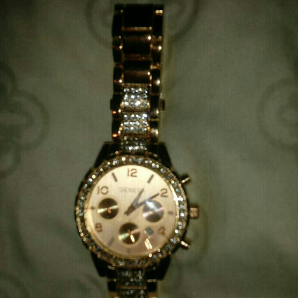 Womens Geneva watch